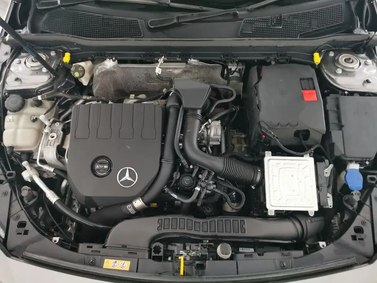 2019-mercedes-benz-a-class-13-a200-amg-line-hatchback-5d-7g-dct-big-43