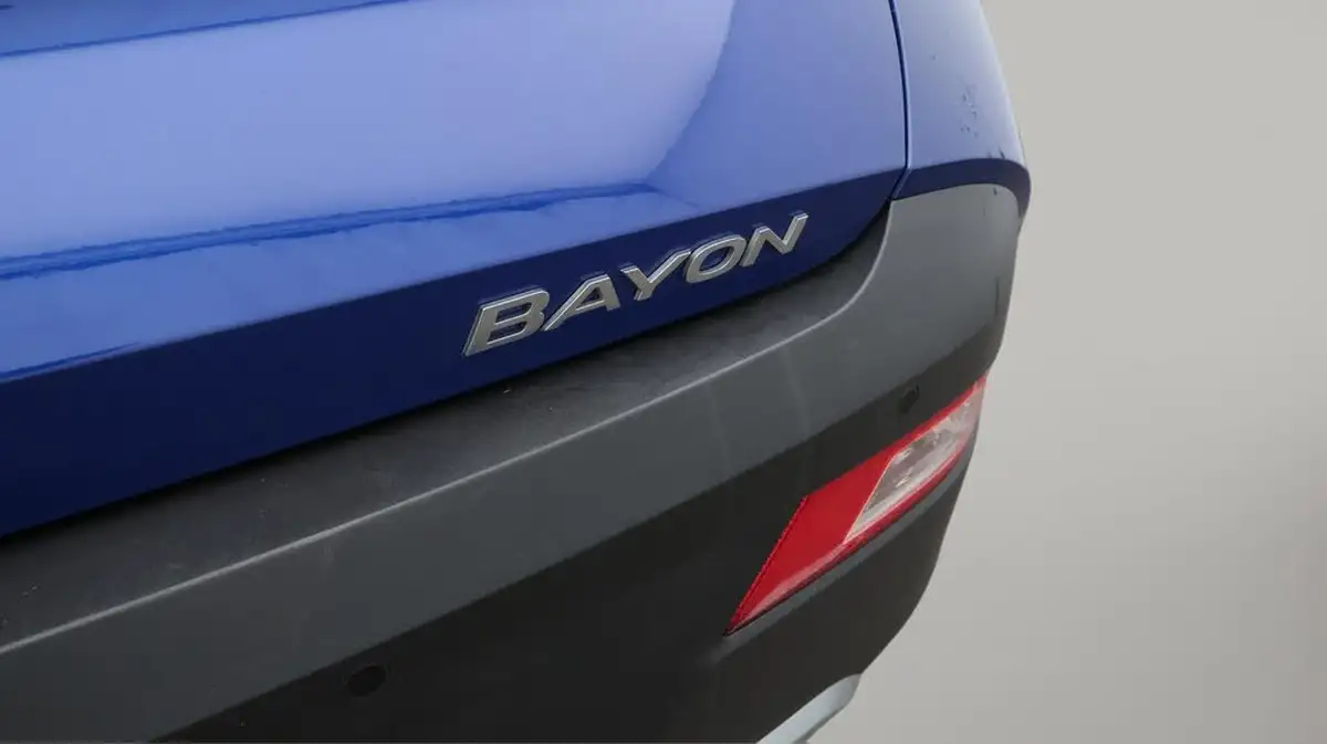 2022-hyundai-bayon-10-t-gdi-se-connect-big-22