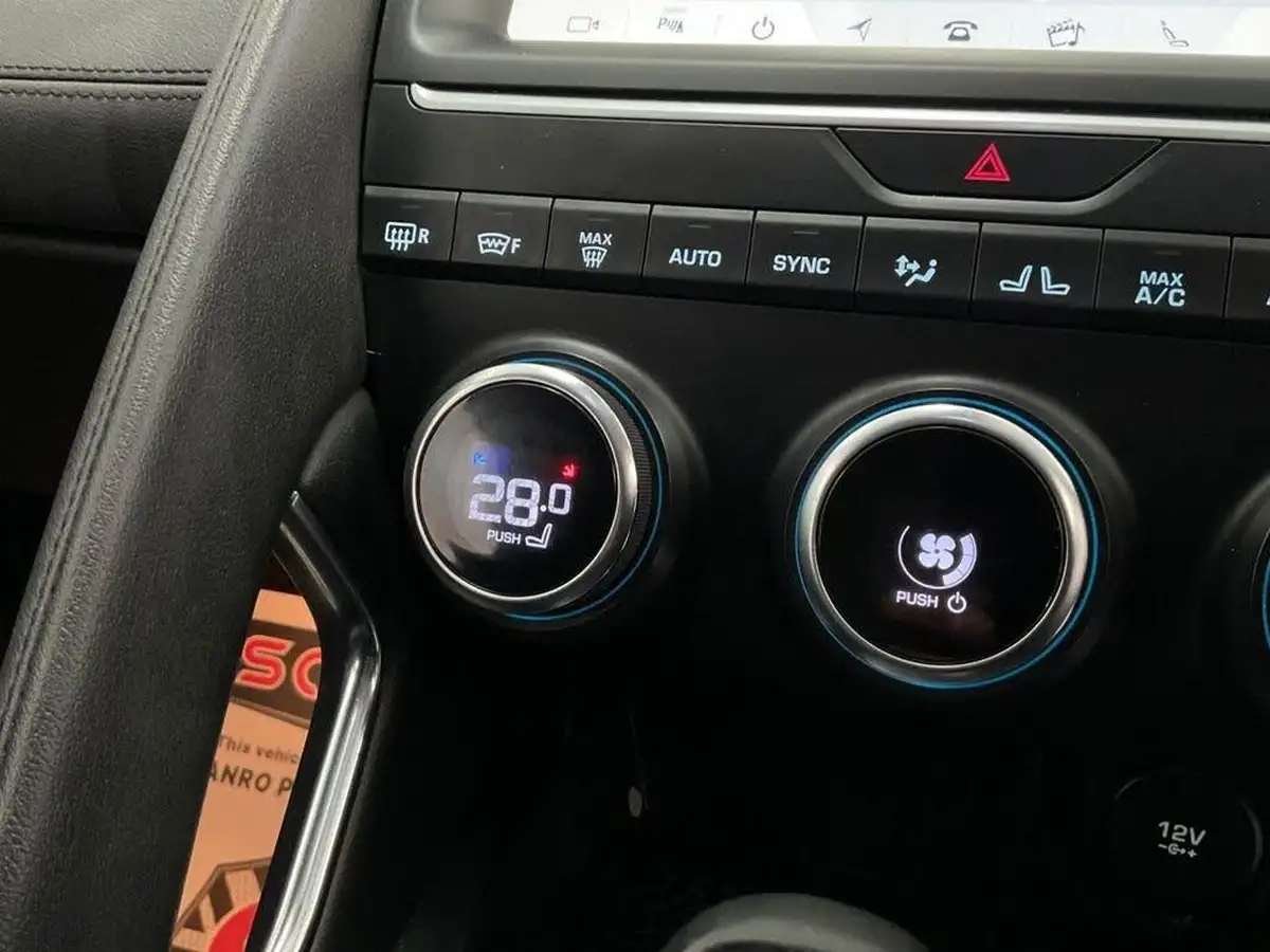 2019-jaguar-e-pace-20-i4d-s-awd-auto-big-47