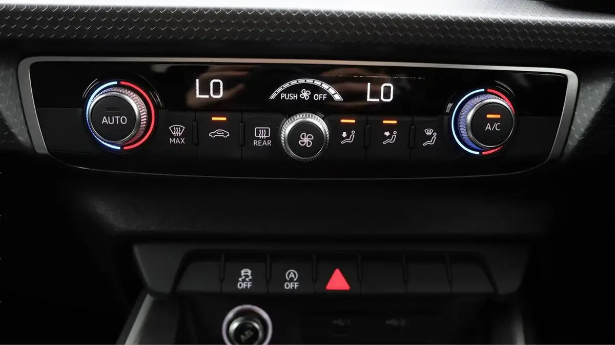 2019-audi-a1-10-25-tfsi-sport-s-tronic-big-12