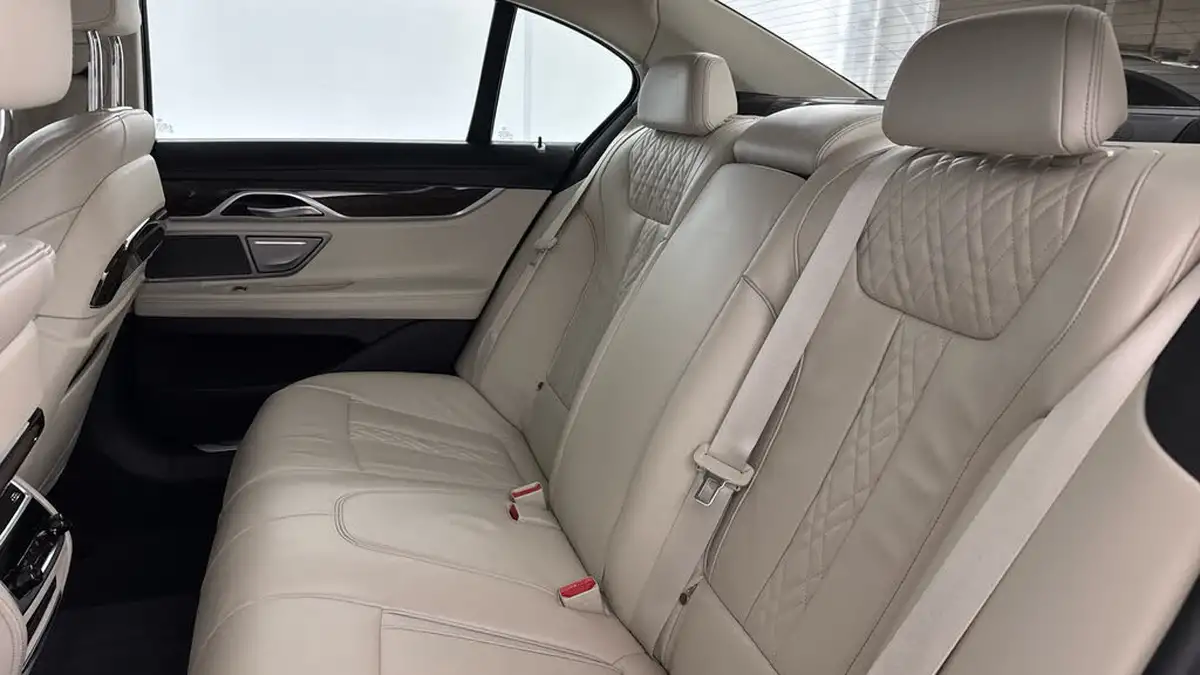 2021-bmw-7-series-30td-730d-big-13