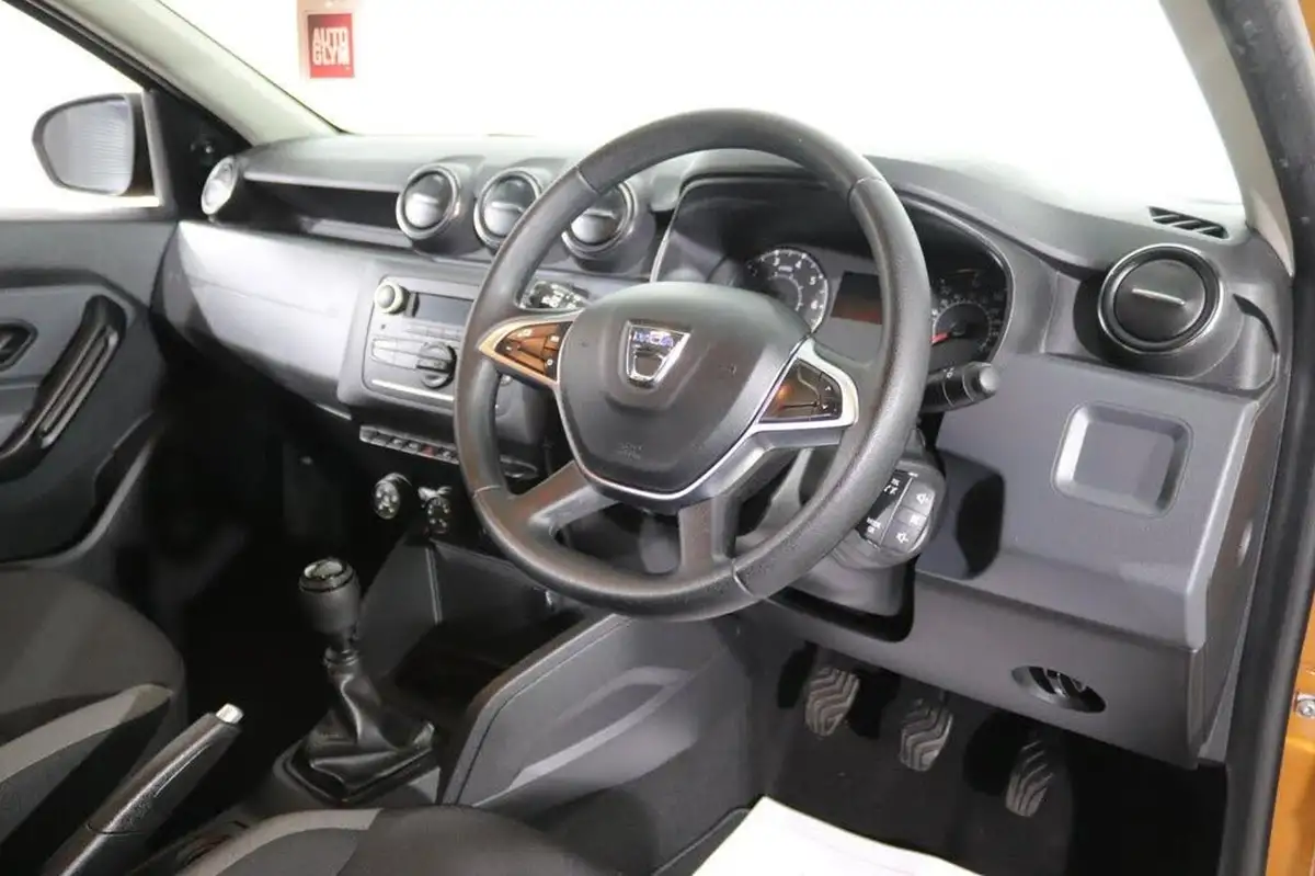 2018-dacia-duster-15dci-essential-big-38
