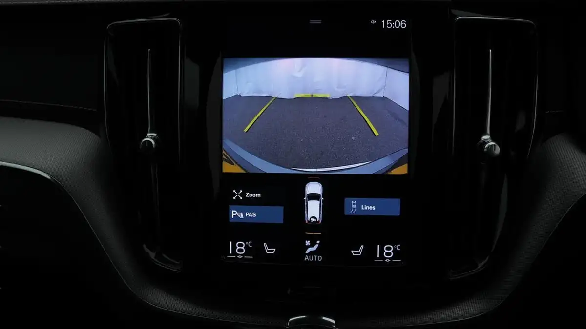 2020-volvo-xc60-20-t8-r-design-pro-big-24