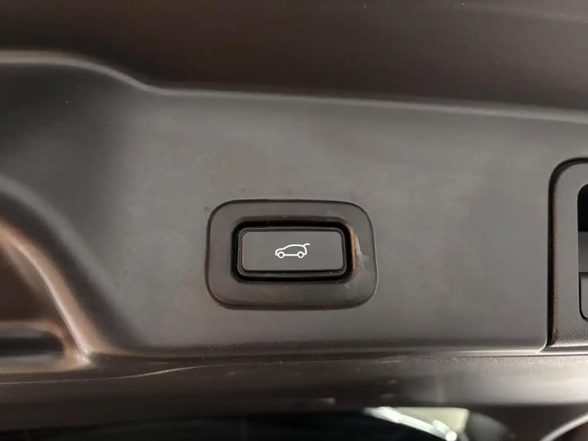 2019-land-rover-range-rover-evoque-20-d180-r-dynamic-se-big-19