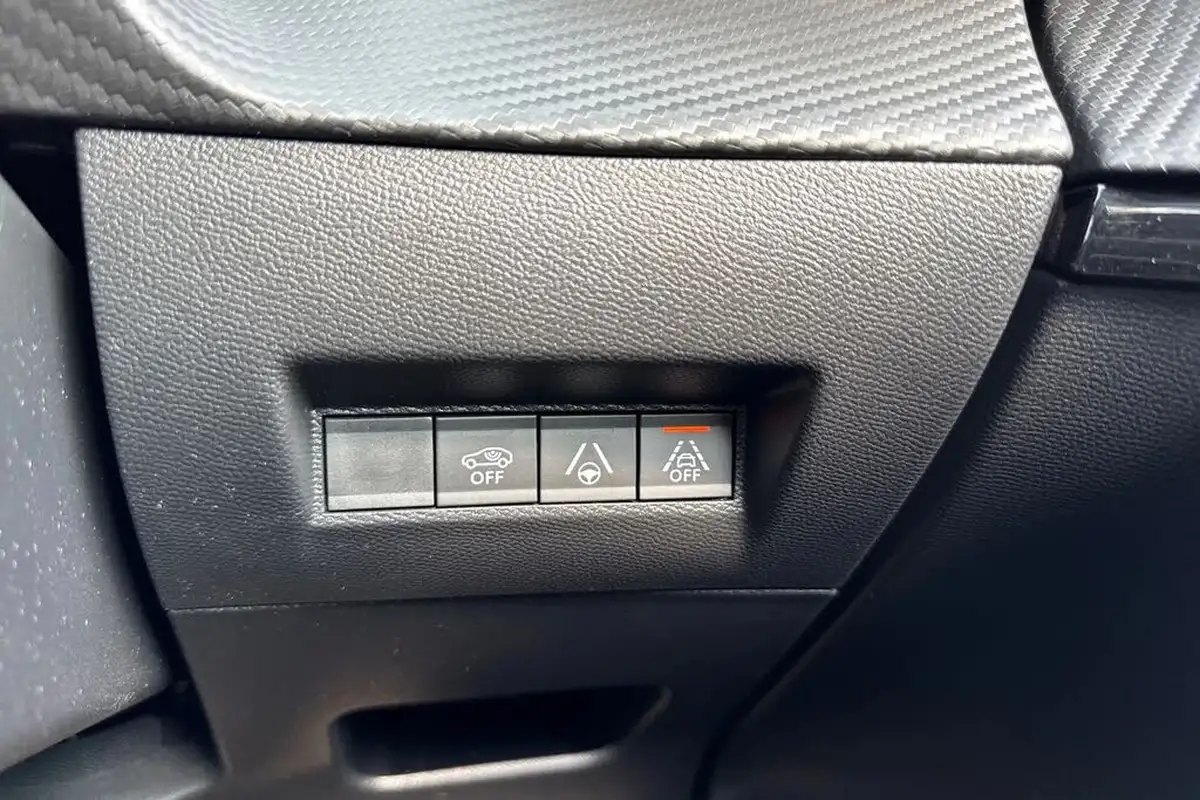 2021-peugeot-208-e-gt-premium-big-43