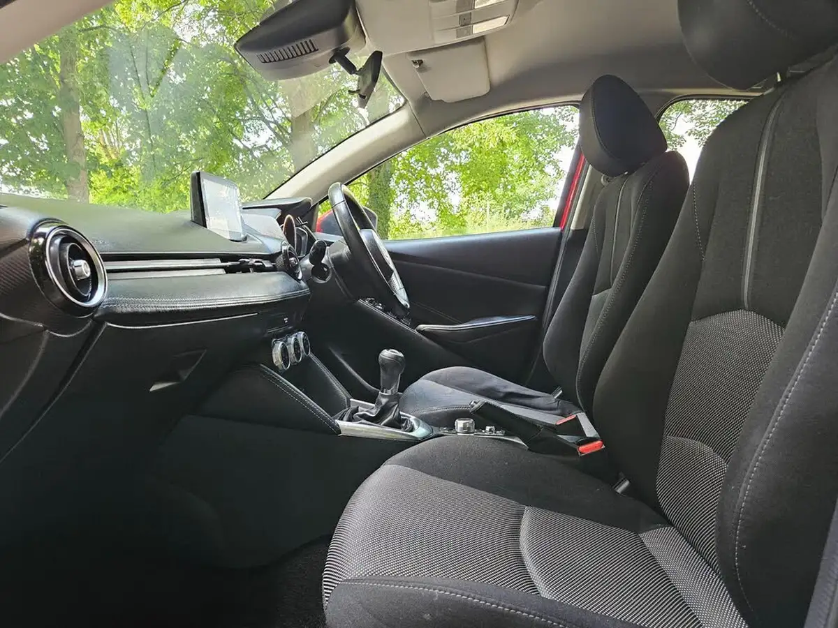 2018-mazda-mazda2-15-sport-nav-big-7