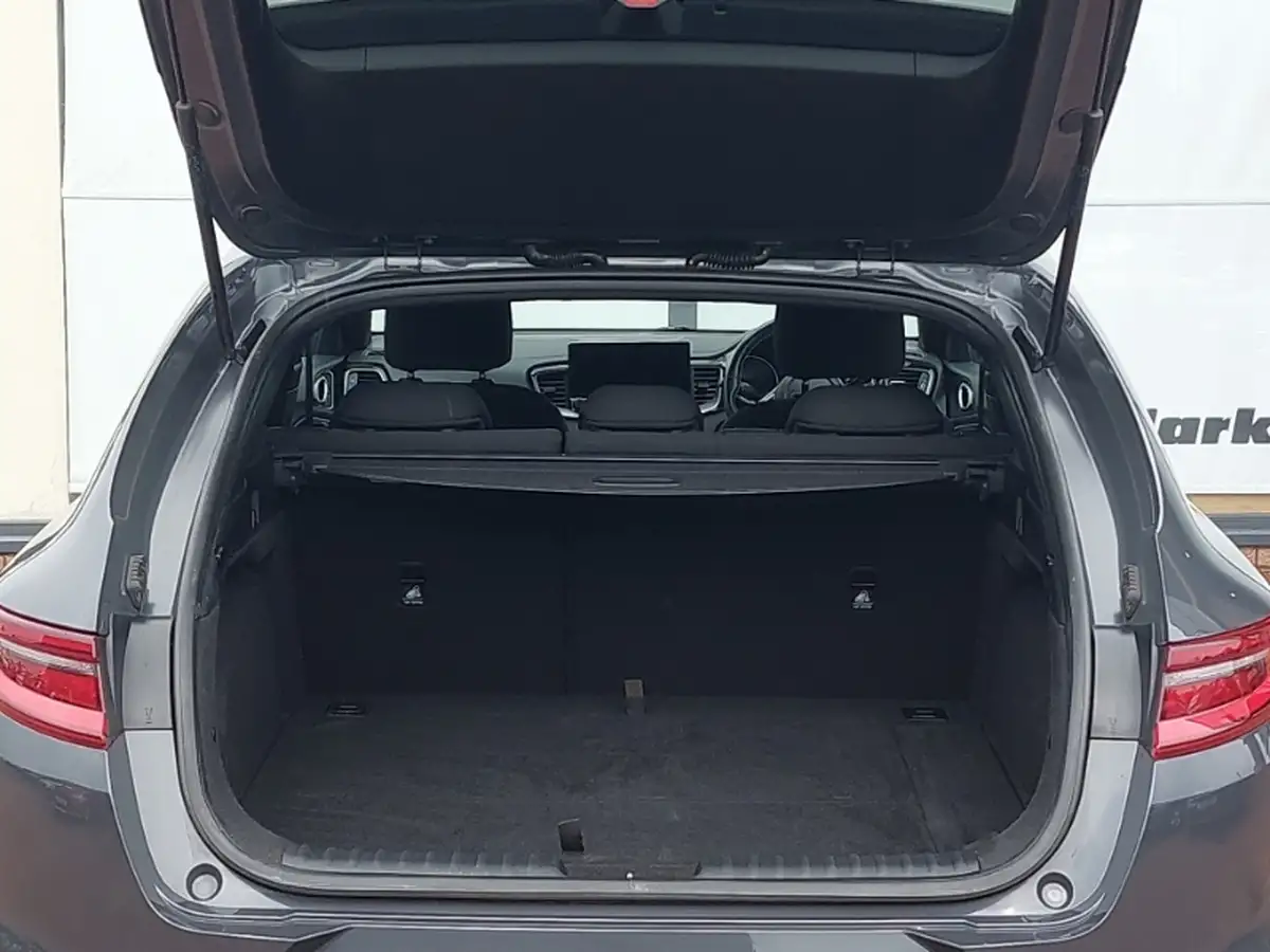 2022-toyota-corolla-18-vvt-i-icon-120bhp-saloon-4d-big-7