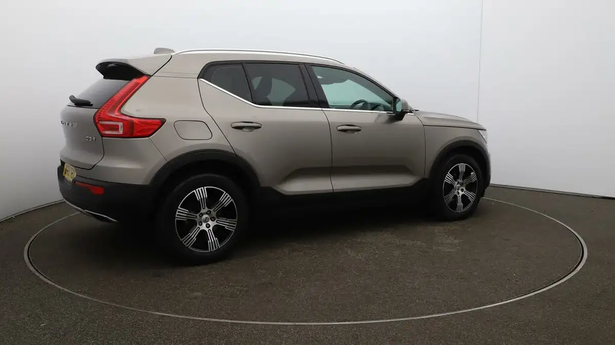 2019-volvo-xc40-20td-d3-inscription-awd-geartronic-big-50