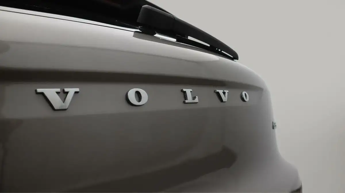 2019-volvo-xc40-20td-d3-inscription-awd-geartronic-big-22
