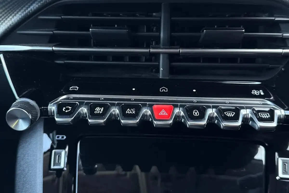 2024-peugeot-208-12-puretech-allure-big-21