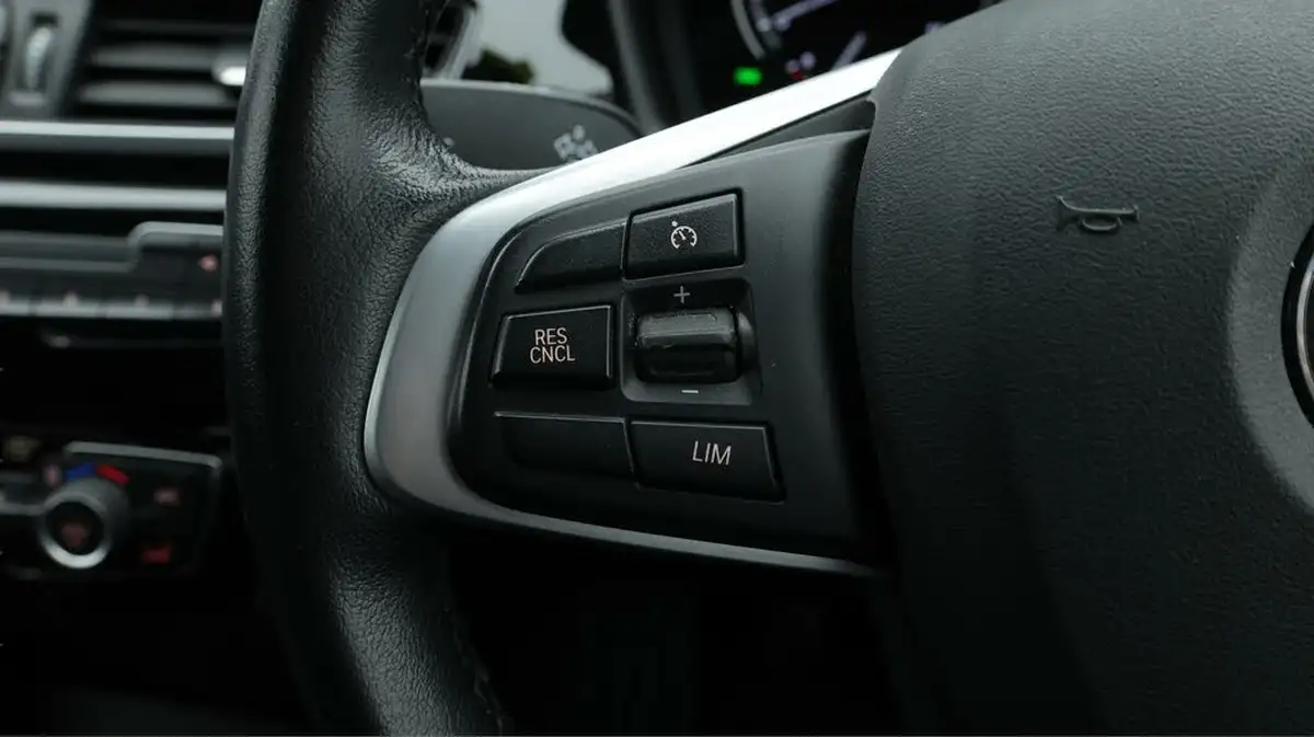 2022-bmw-x1-20td-sdrive18d-sport-big-24
