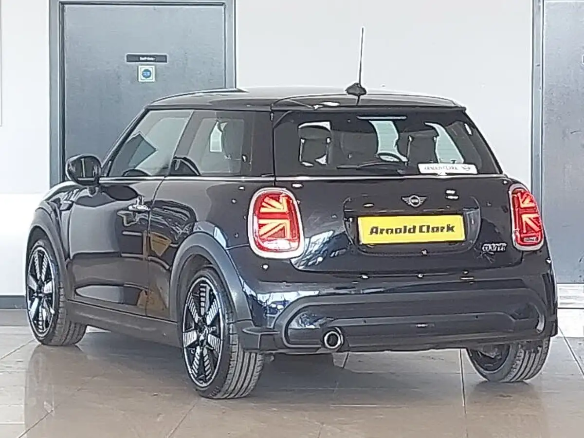 2021-mini-cooper-15-cooper-exclusive-hatchback-3d-big-1