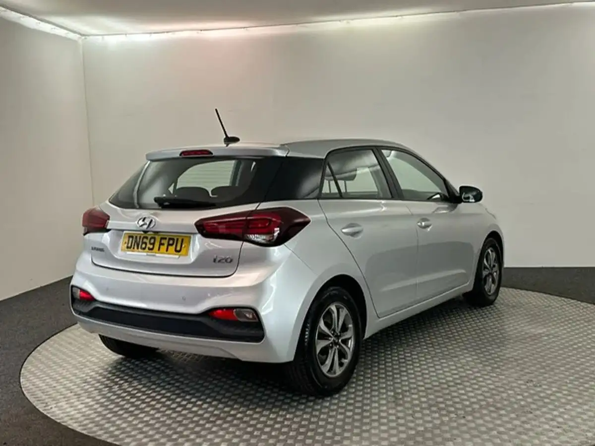 2019-hyundai-i20-12-se-mpi-hatchback-5d-big-6