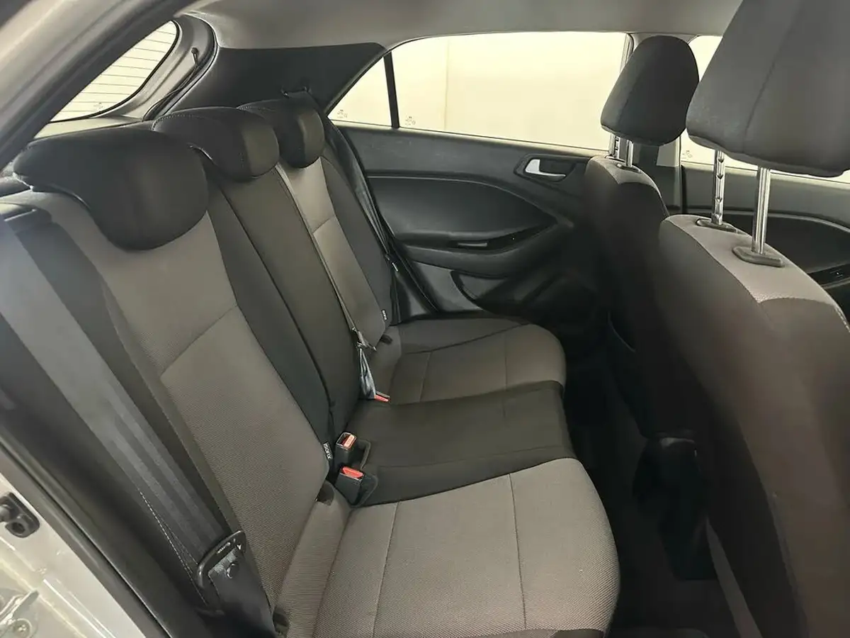 2019-hyundai-i20-12-se-mpi-hatchback-5d-big-30