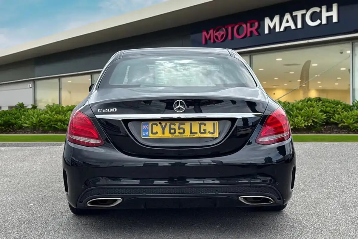 2015-mercedes-benz-c-class-20-c200-amg-line-184ps-ss-saloon-4d-7g-tronic-plus-big-3