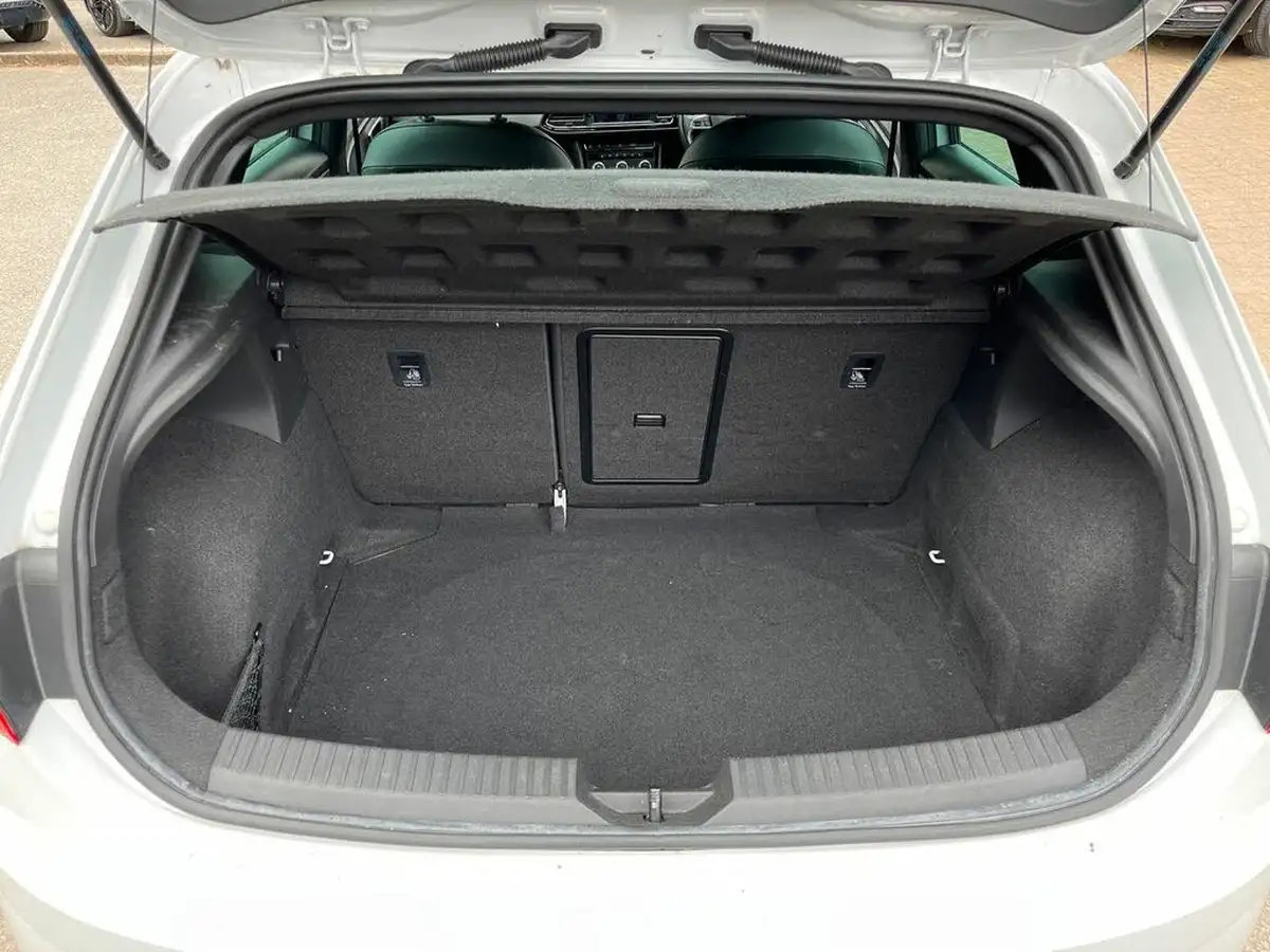 2019-seat-leon-15-tsi-evo-fr-black-edition-150ps-hatchback-dsg-big-9
