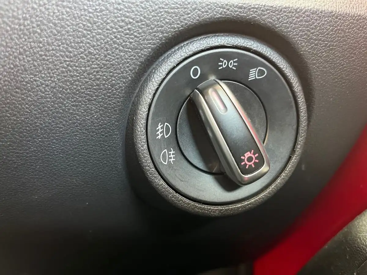 2013-volkswagen-up-10-rock-up-big-23
