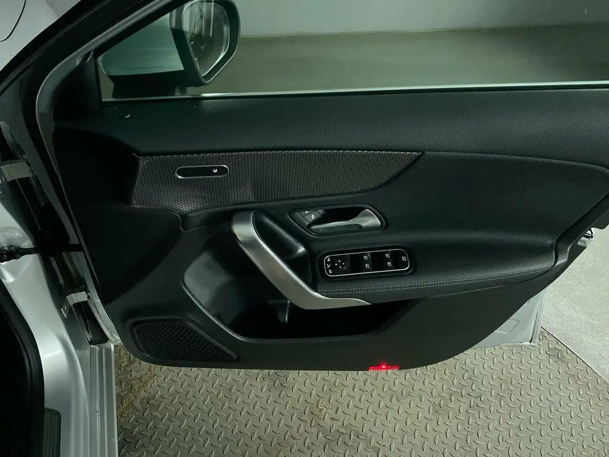 2020-mercedes-benz-a-class-13-a180-sport-executive-hatchback-5d-7g-dct-big-26