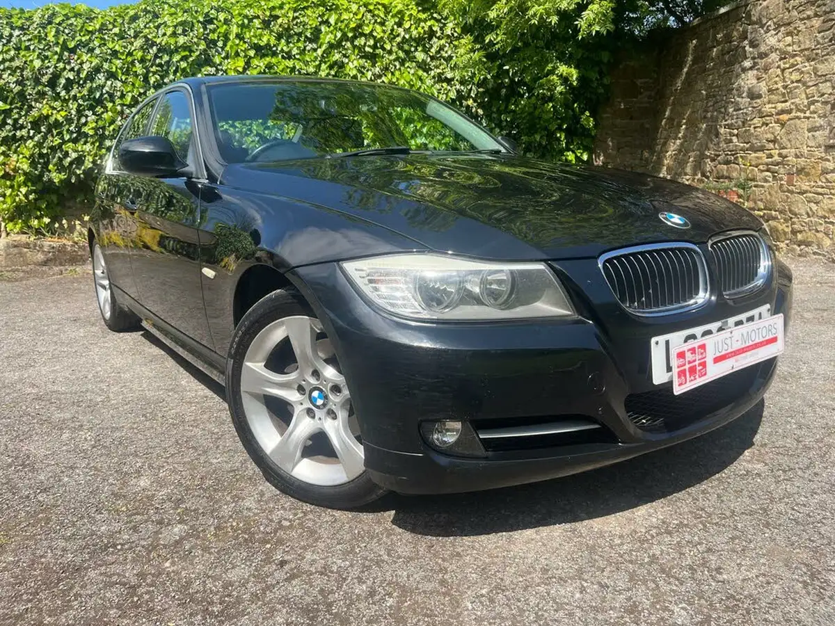 2010-bmw-3-series-20-318i-exclusive-edition-saloon-4d-auto-big-40