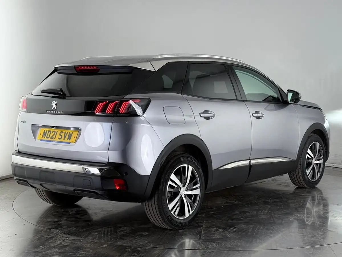 2021-peugeot-3008-suv-12-puretech-allure-premium-eat8-big-4