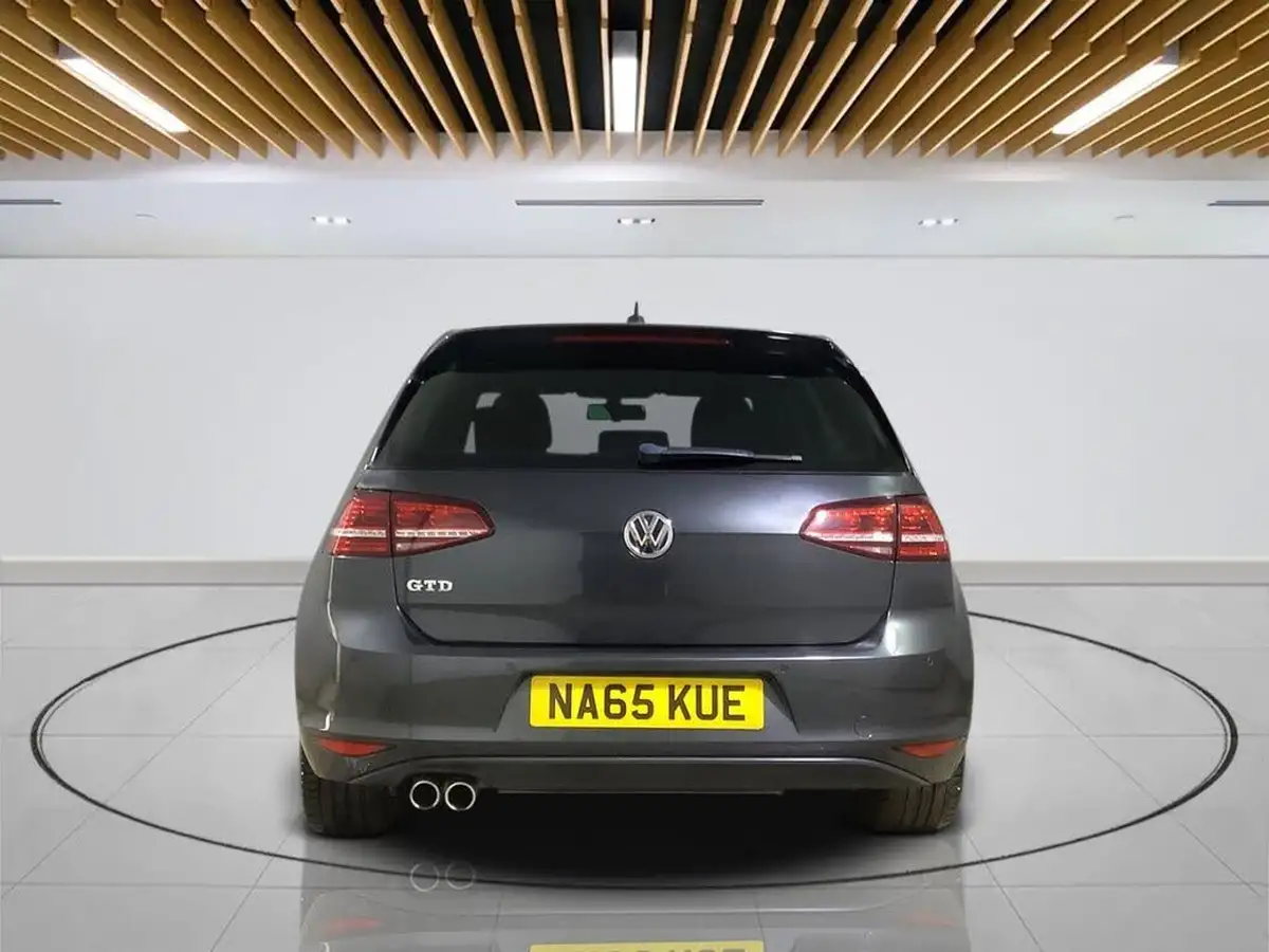 2015-volkswagen-golf-20tdi-gtd-bmt-hatchback-5d-big-7