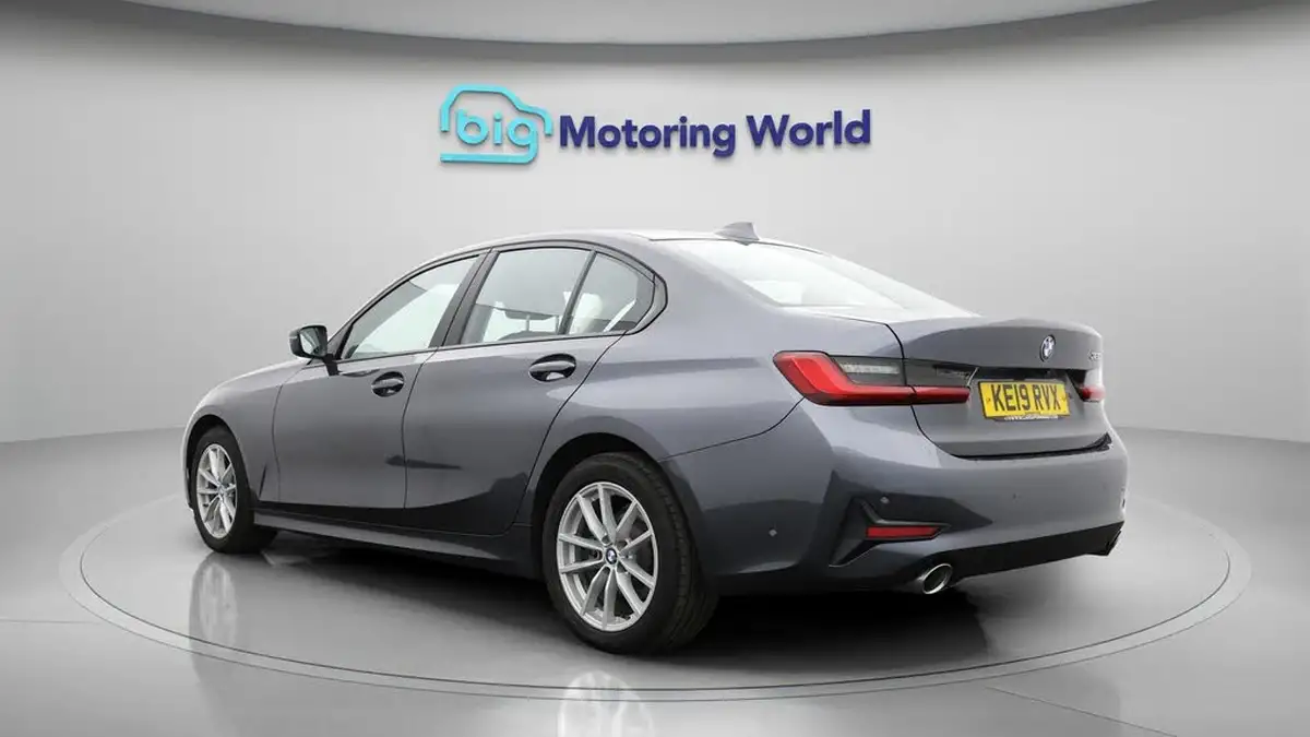 2019-bmw-3-series-20td-320d-se-190bhp-saloon-4d-big-5