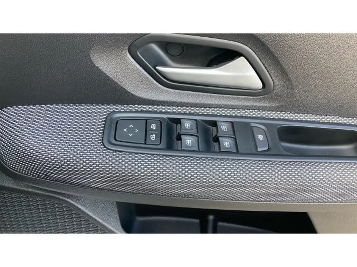 2024-dacia-sandero-stepway-10-tce-expression-90bhp-big-25