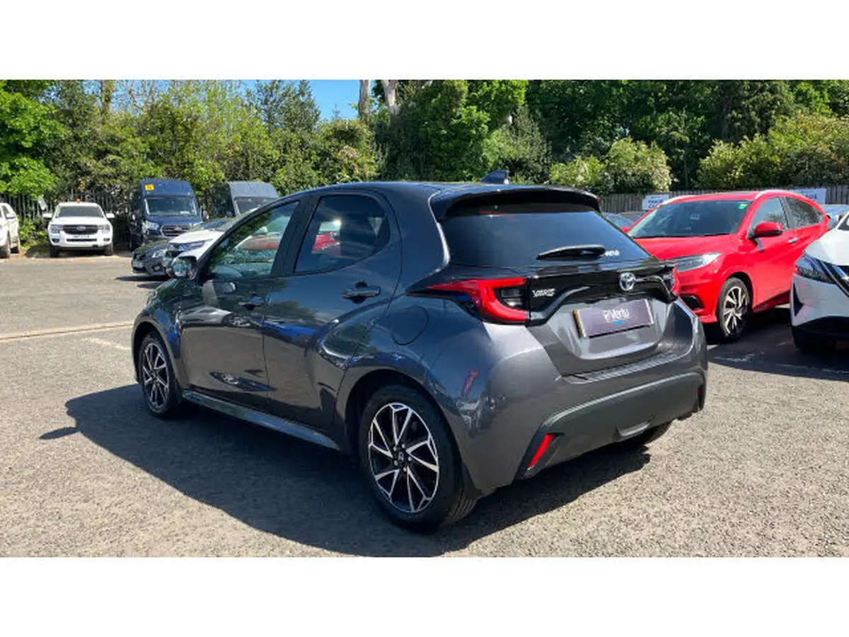2022-toyota-yaris-15-vvt-i-design-big-32
