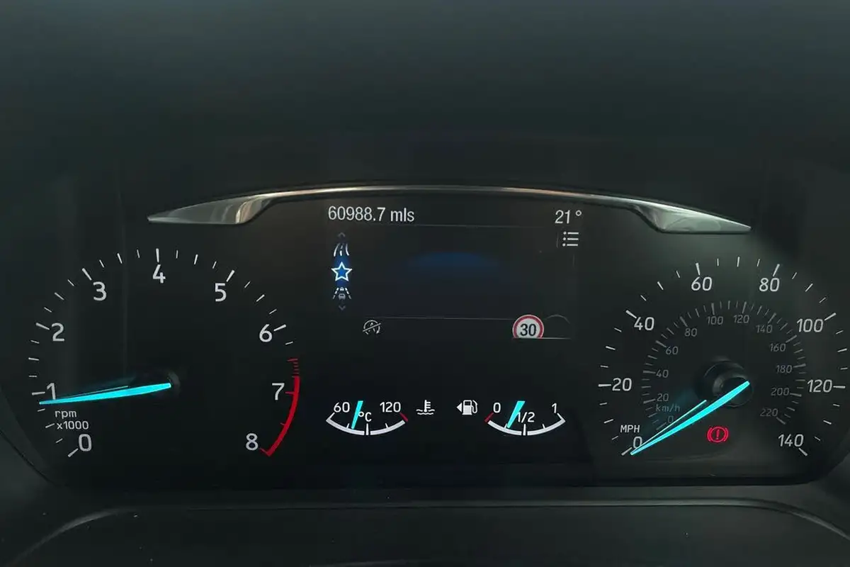 2018-ford-fiesta-10t-titanium-100ps-5d-big-29