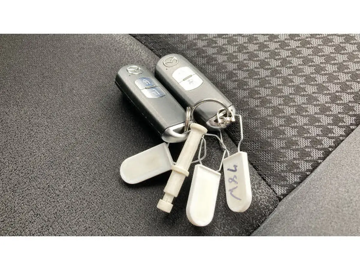 2019-mazda-mazda2-15-se-l-nav-auto-big-19