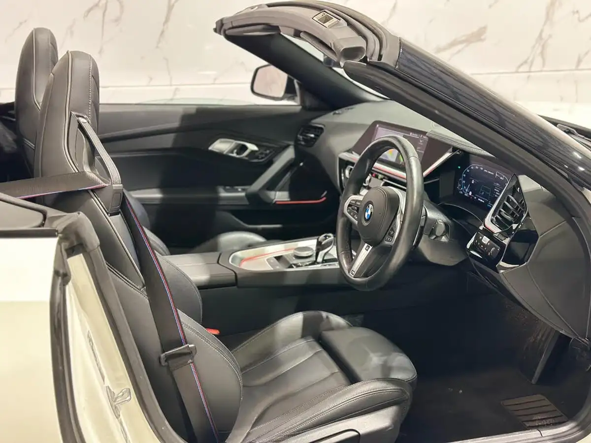 2022-bmw-z4-30-m40i-big-13