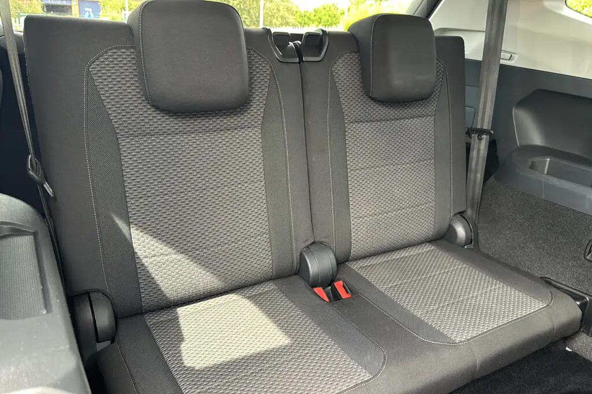 2018-volkswagen-tiguan-allspace-20tdi-se-nav-150ps-4motion-ss-dsg-big-23