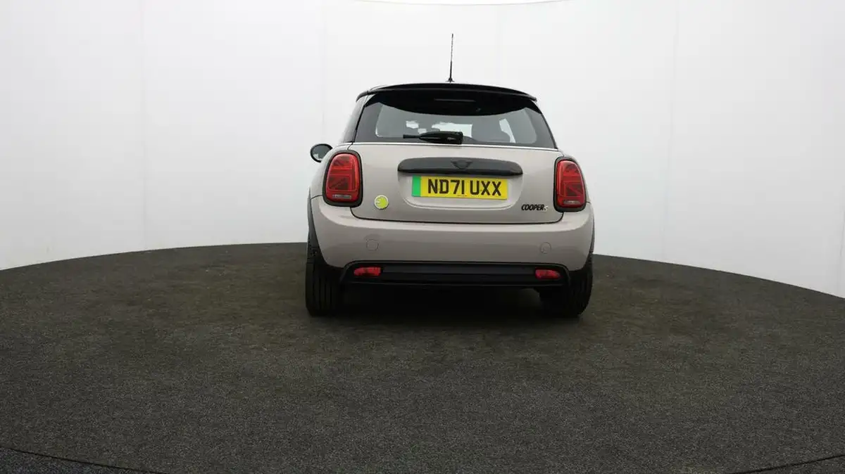 2021-mini-cooper-e-cooper-s-collection-edition-big-53