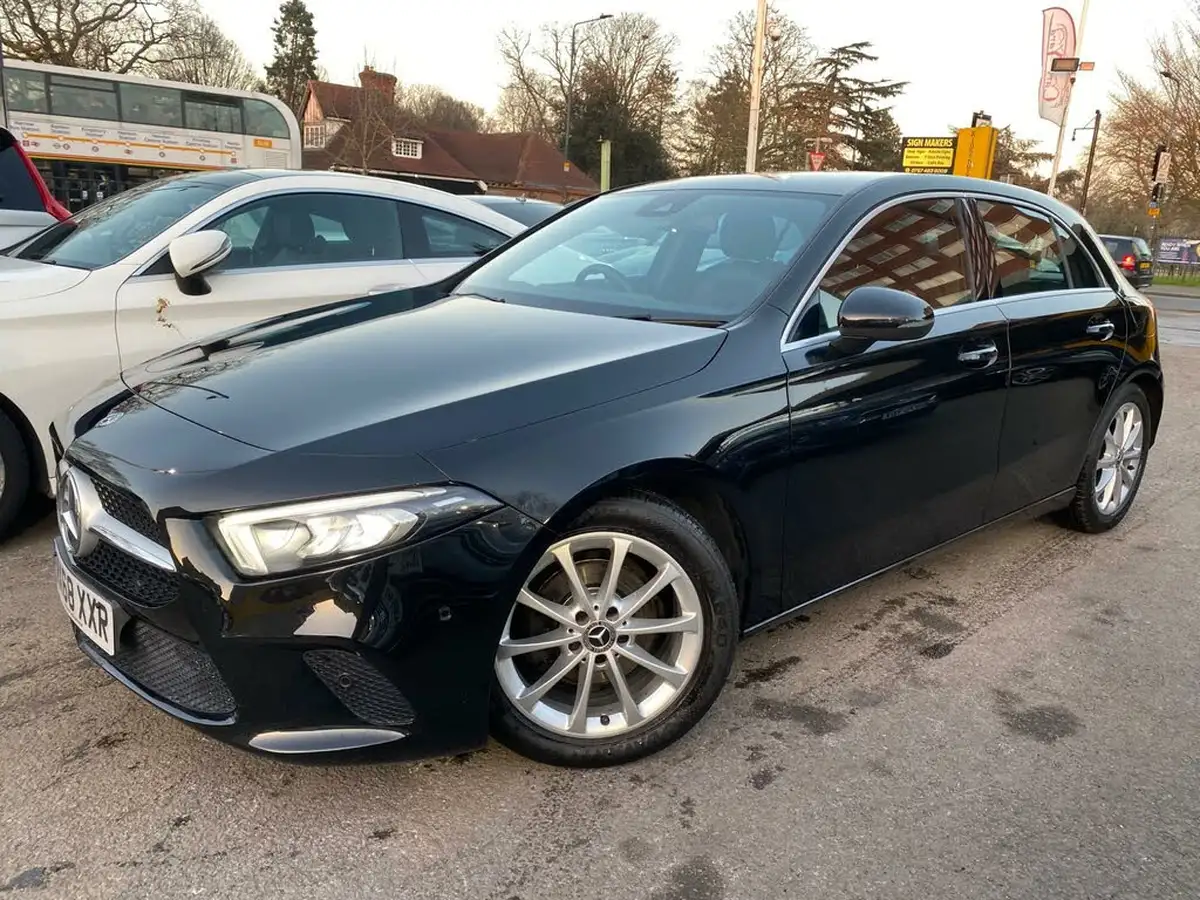 2018-mercedes-benz-a-class-13-a180-sport-executivess-7g-dct-big-7