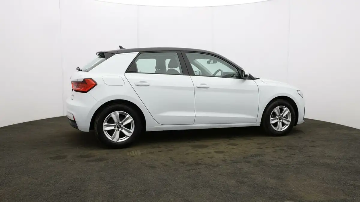 2022-audi-a1-10-25-tfsi-technik-big-48