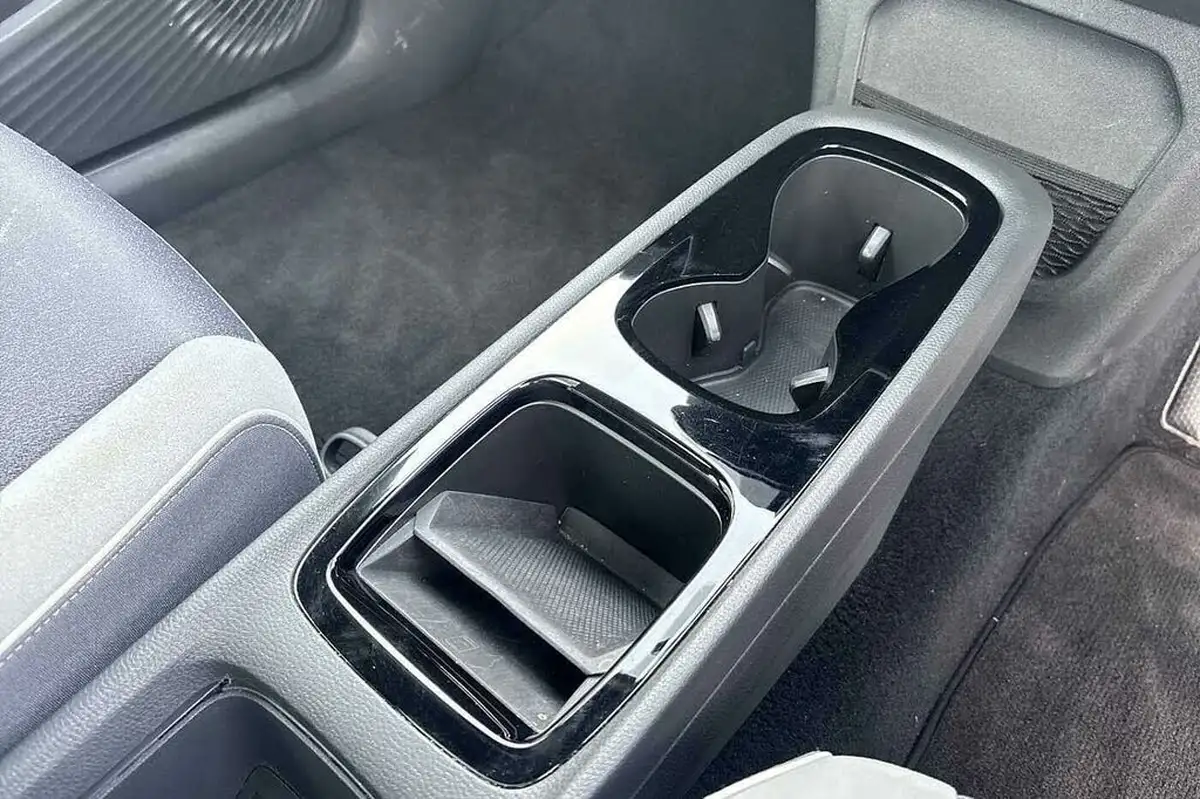 2021-volkswagen-id3-e-family-145ps-big-16