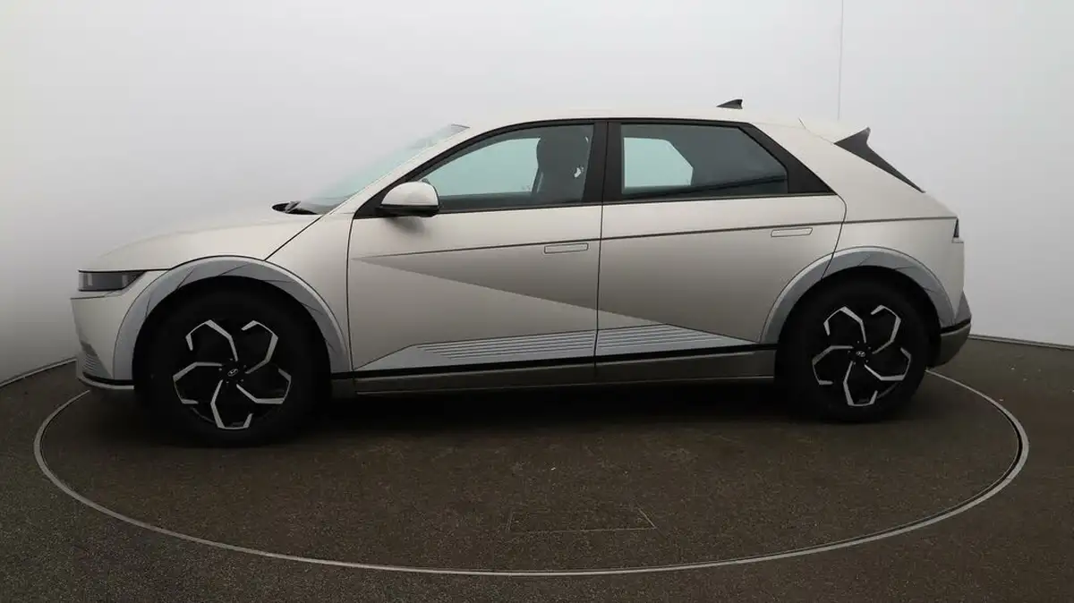 2022-hyundai-ioniq-5-e-premium-217ps-73kwh-rwd-big-4
