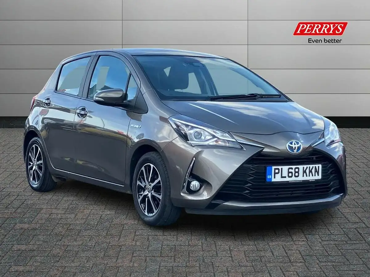 2019-toyota-yaris-15-vvt-i-icon-tech-98bhp-hybrid-1497cc-e-cvt-big-0
