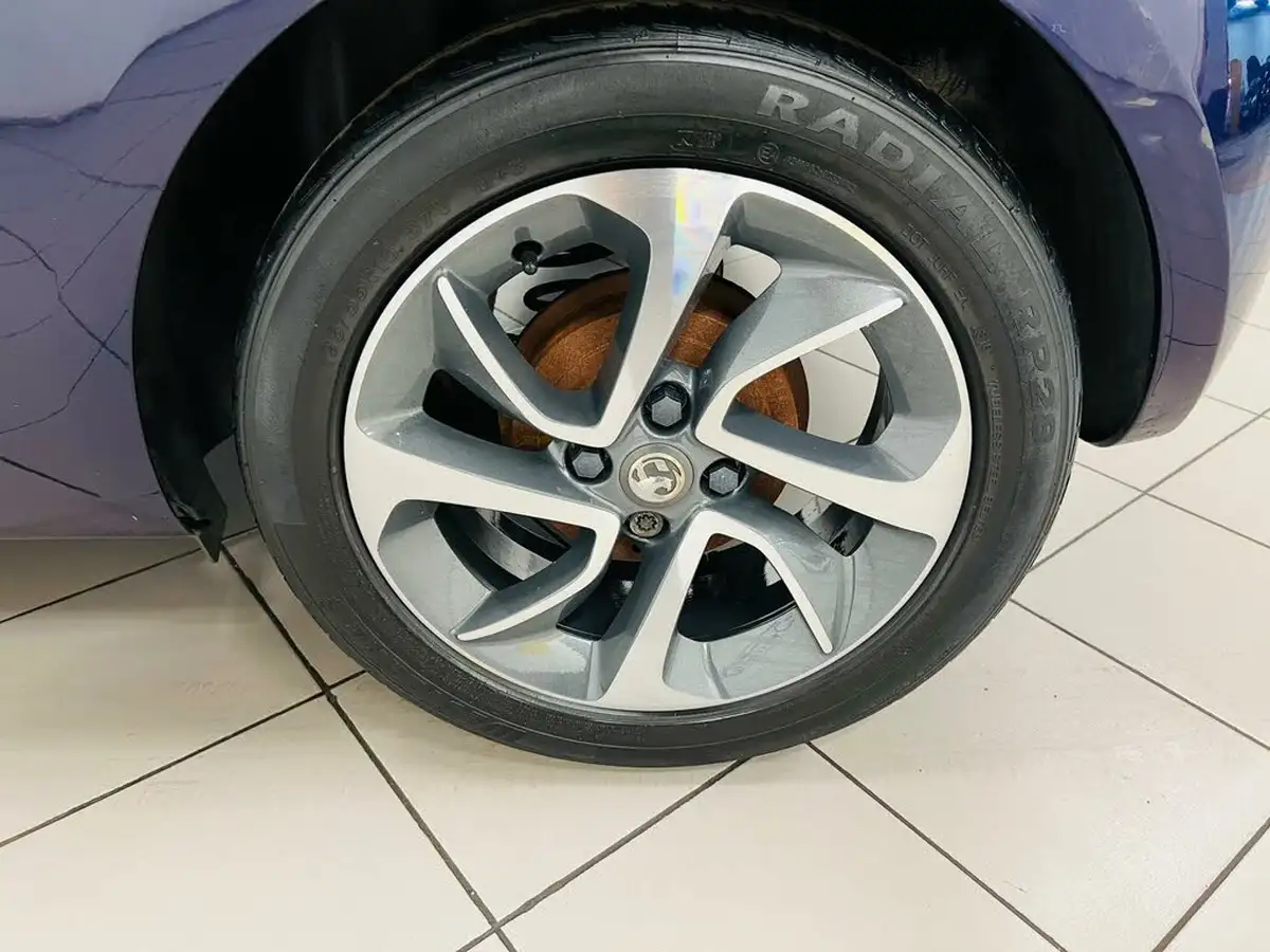 2013-vauxhall-adam-12-jam-big-21