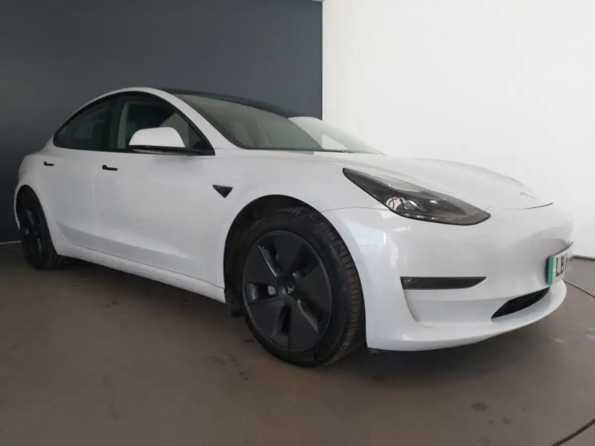 2021-tesla-model-3-e-long-range-awd-big-8