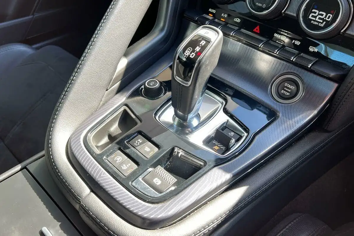 2019-jaguar-f-type-20-i4-r-dynamic-ss-coupe-big-24