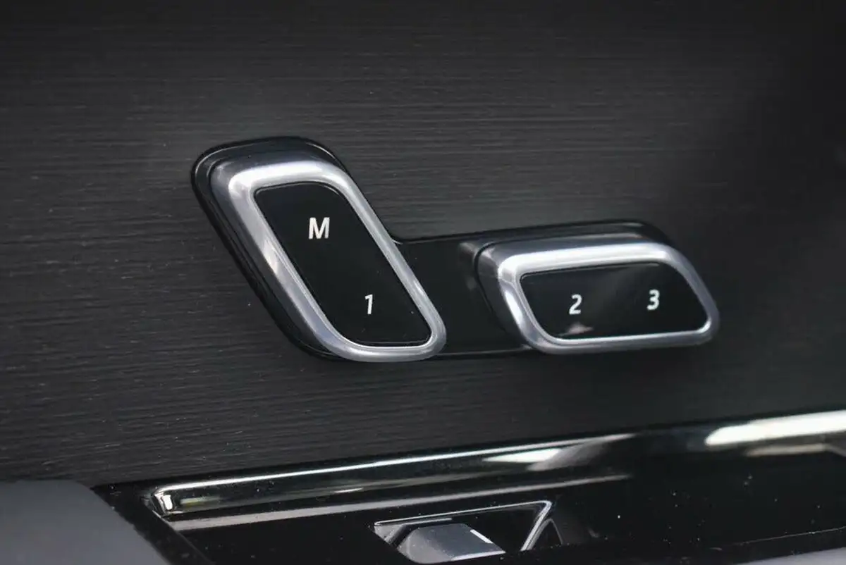 2023-land-rover-range-rover-sport-30-d350-autobiography-big-18