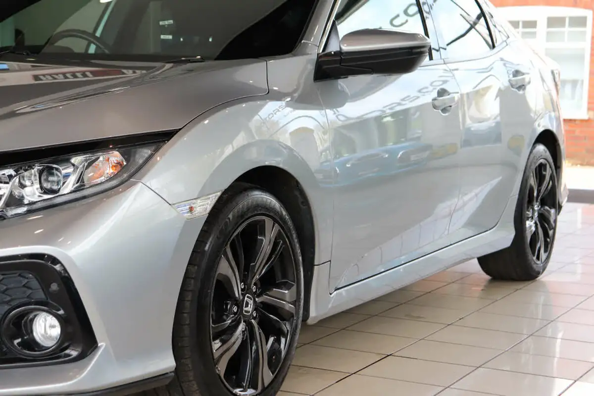 2017-honda-civic-10-vtec-turbo-sr-cvt-big-62