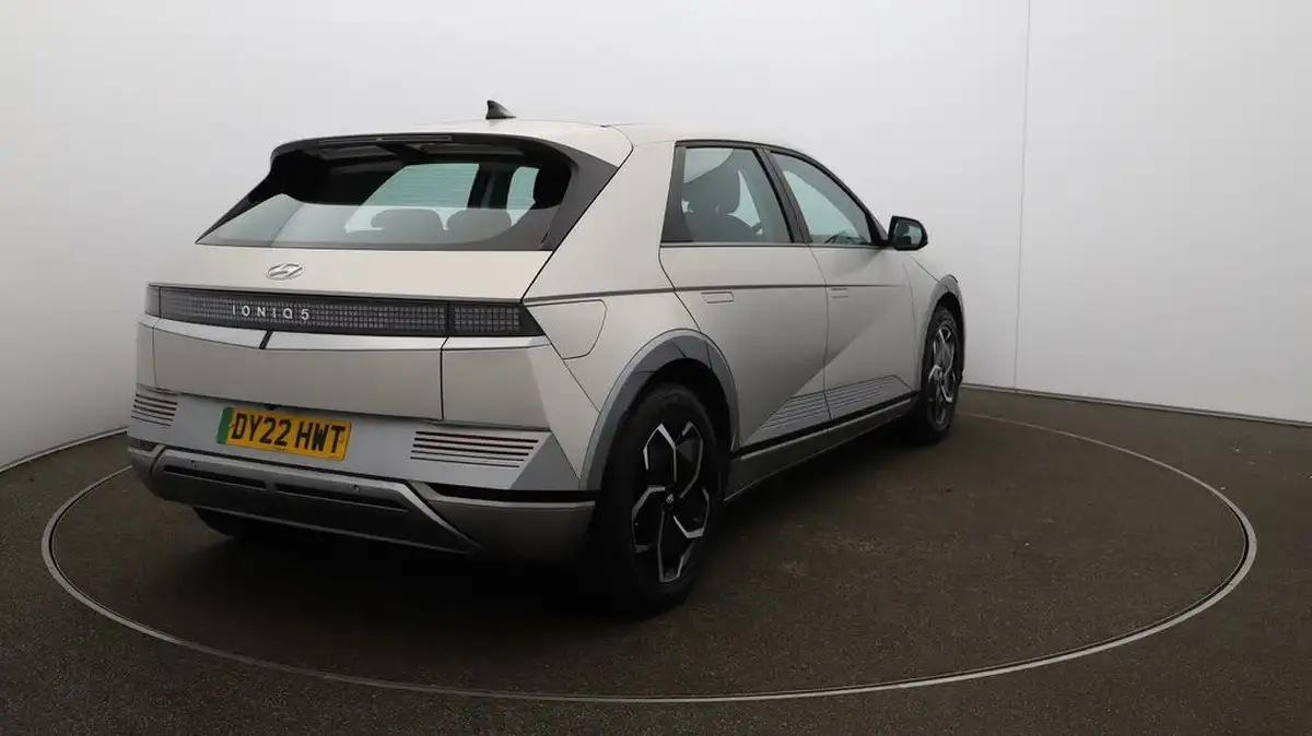 2022-hyundai-ioniq-5-e-premium-217ps-73kwh-rwd-big-46