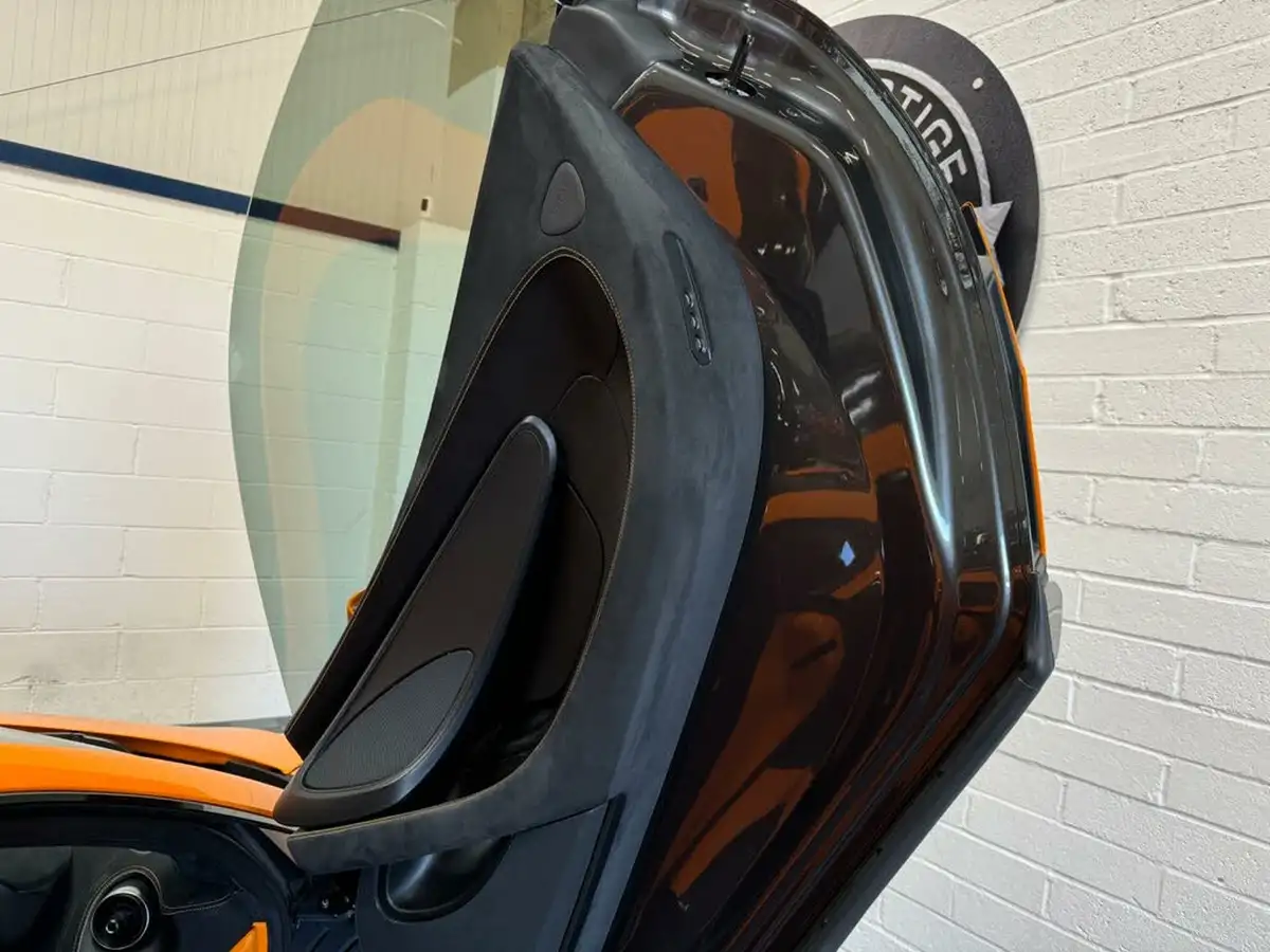 2016-mclaren-570s-38-big-31