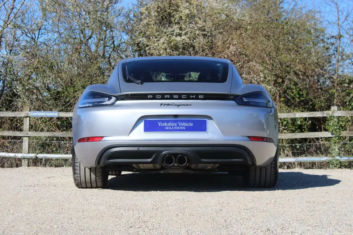 2020-porsche-cayman-718-20-cayman-pdk-big-43