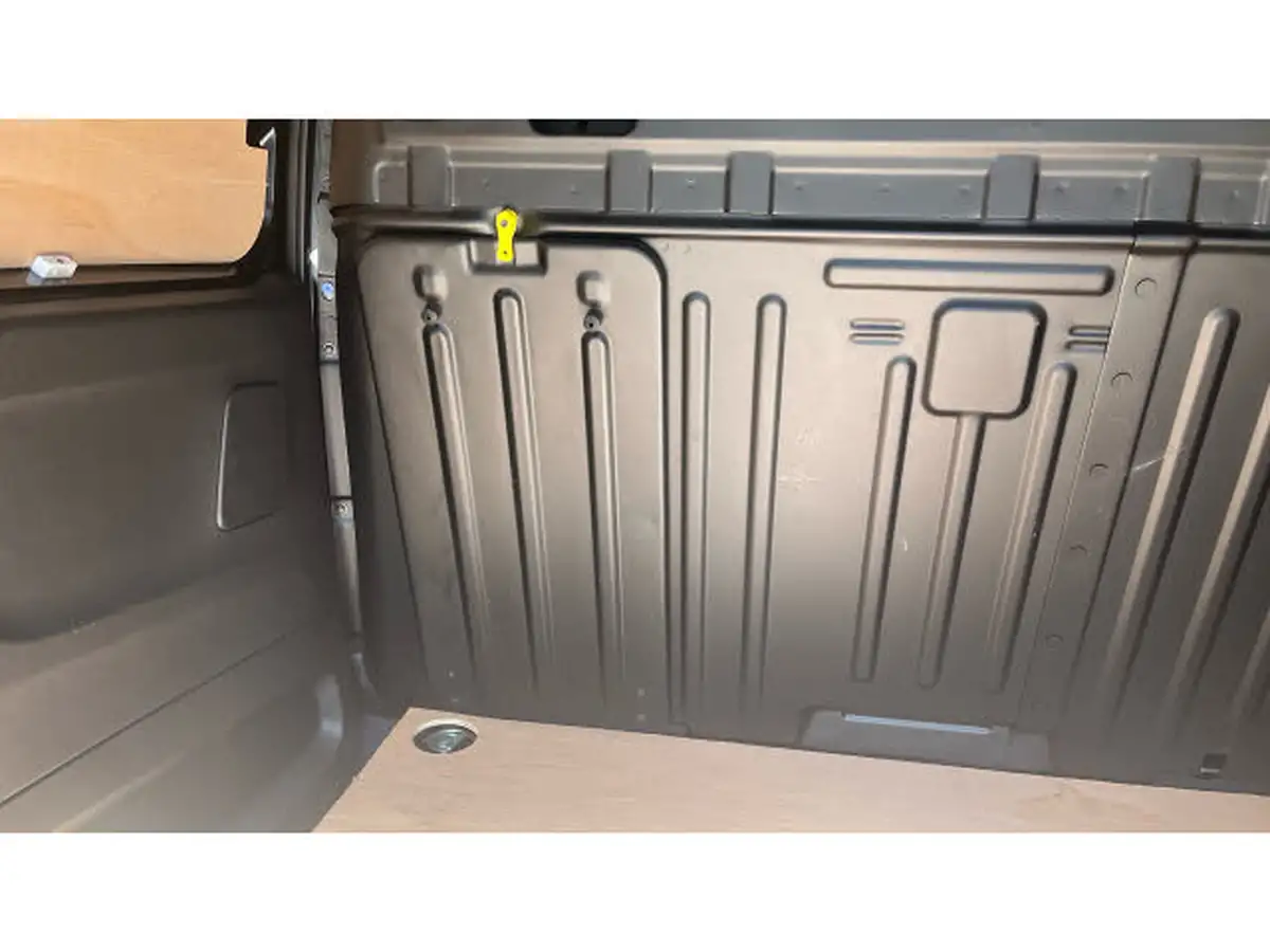 2024-peugeot-partner-15-bluehdi-professional-100pseu6d-big-26