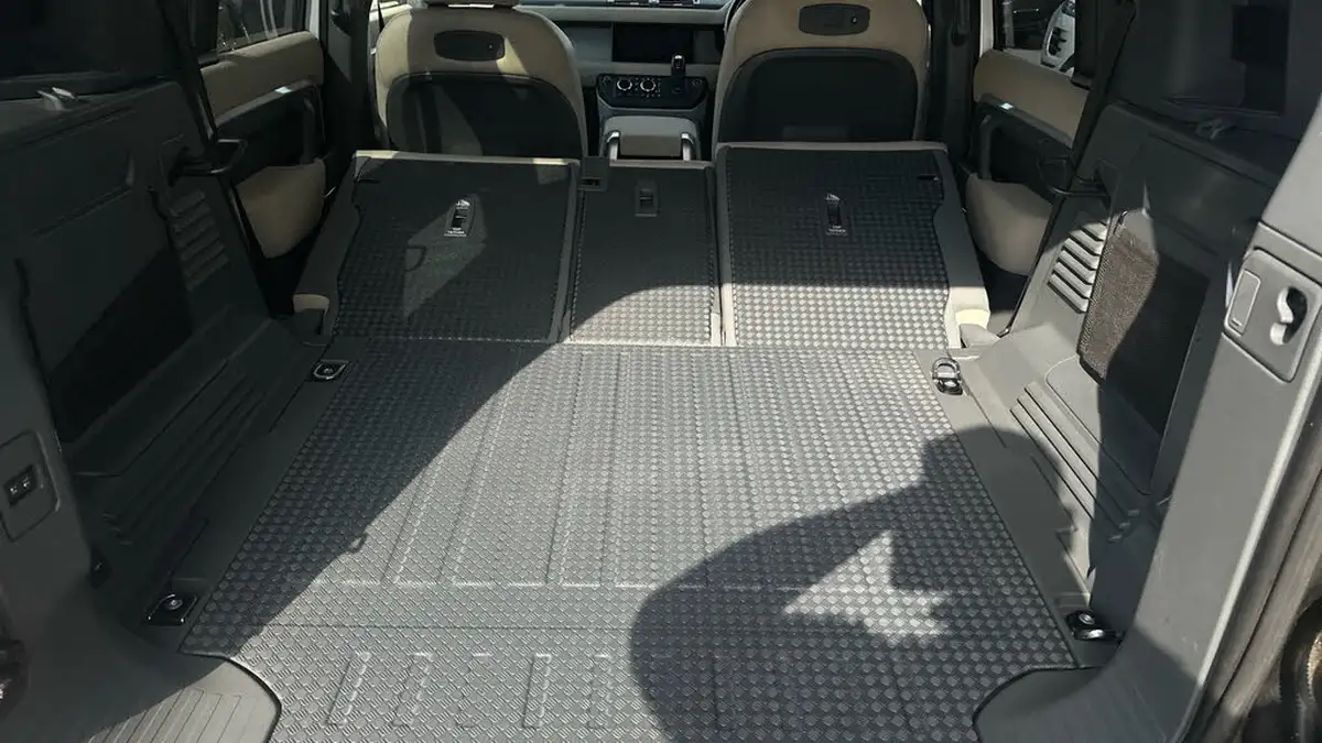 2021-land-rover-110-defender-30-d250-hard-top-s-110-big-9