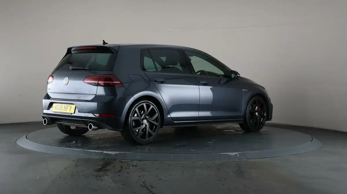 2018-volkswagen-golf-20-tsi-gti-performance-ss-5d-dsg-big-57