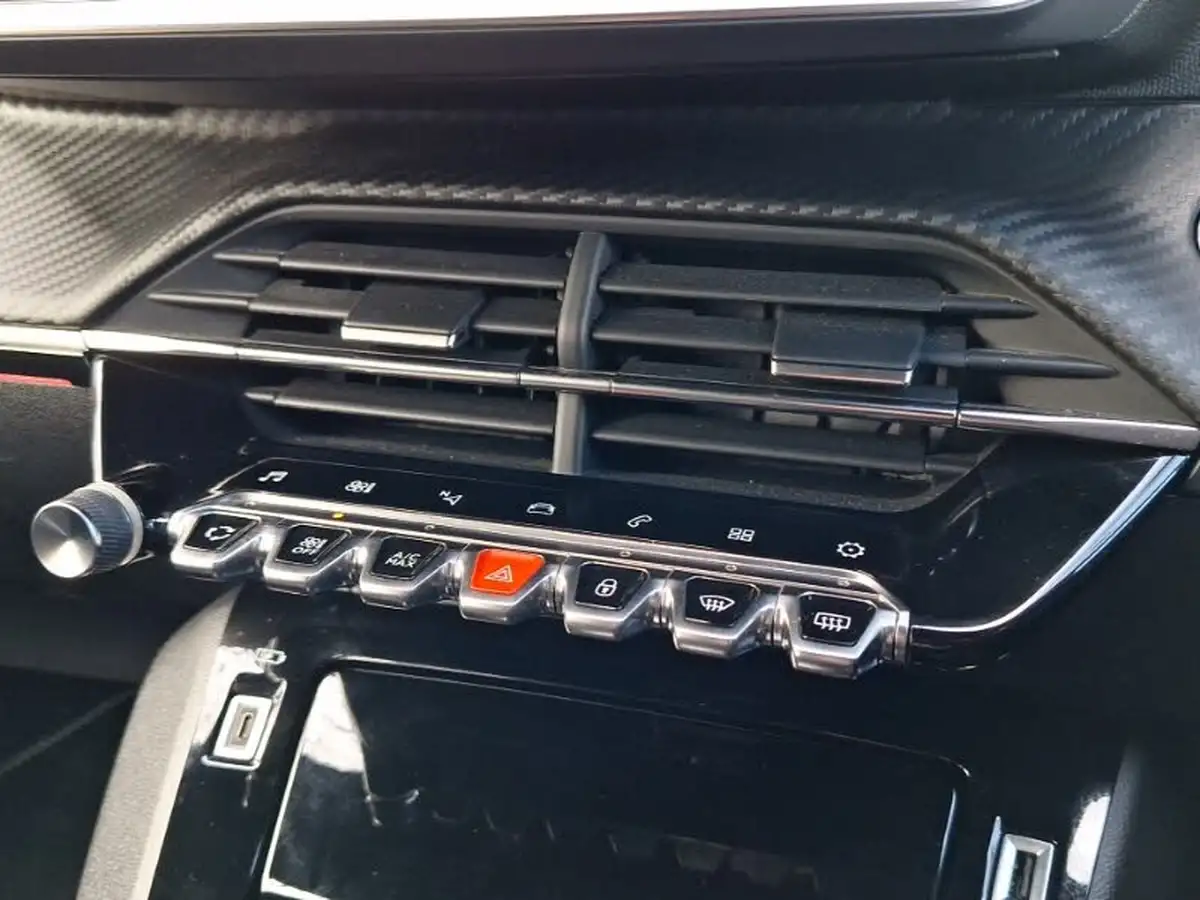 2022-peugeot-208-12-puretech-gt-premium-130bhp-eat8-big-13